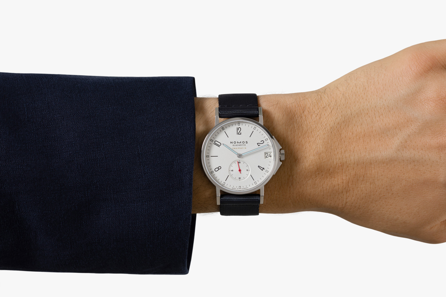 Nomos Ahoi Neomatik 38 Date White luxembourg
